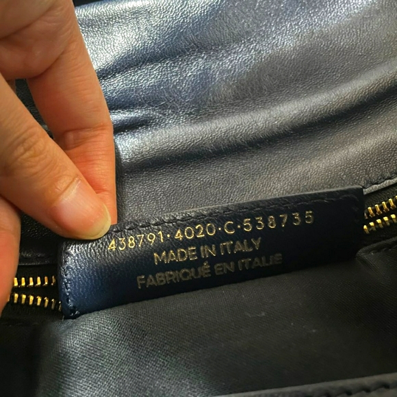 Classic edge envelope strap clutch leather bag! - Picture 12 of 13